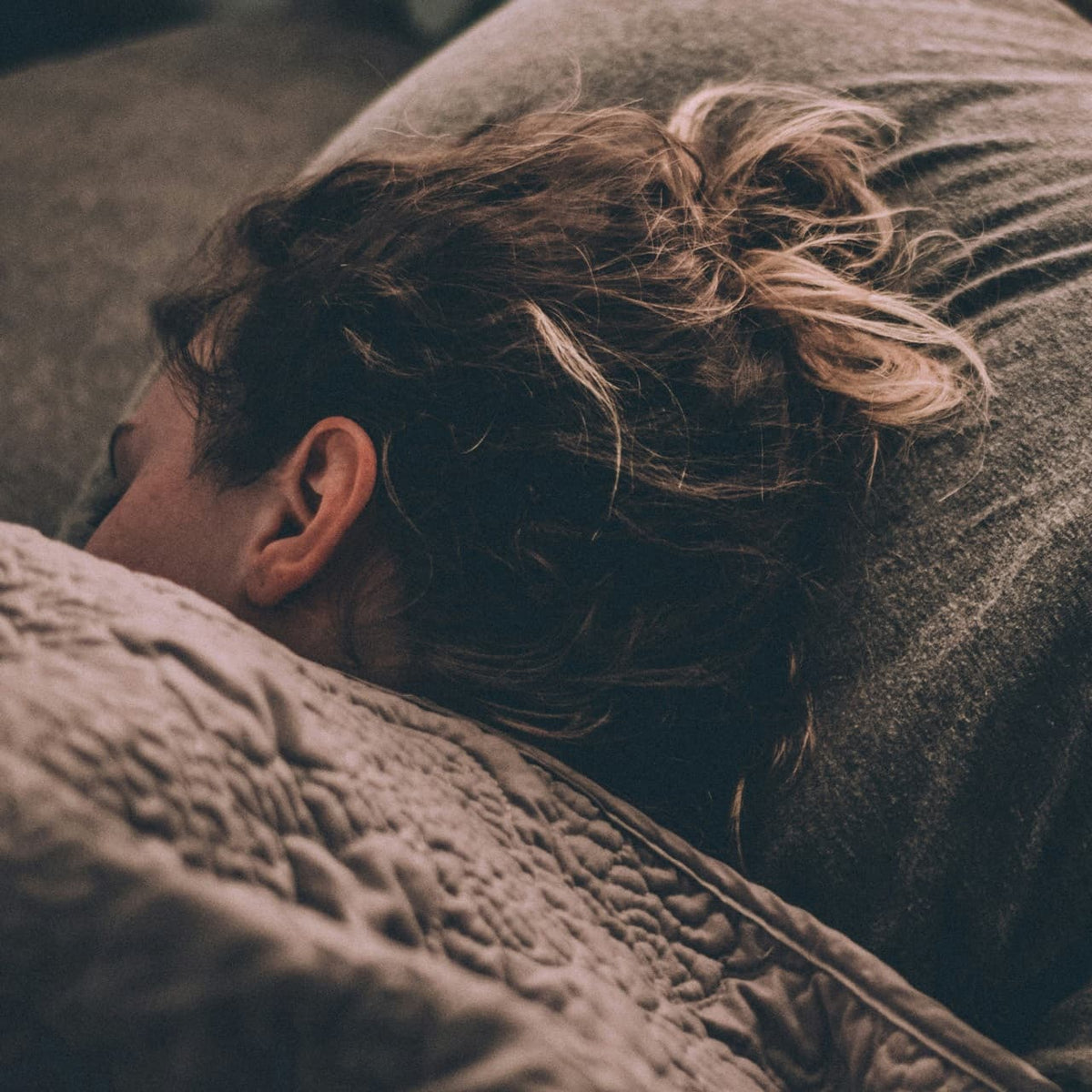 Suffering Night Sweats? 3 Quick Tips to Sleep Dry Tonight