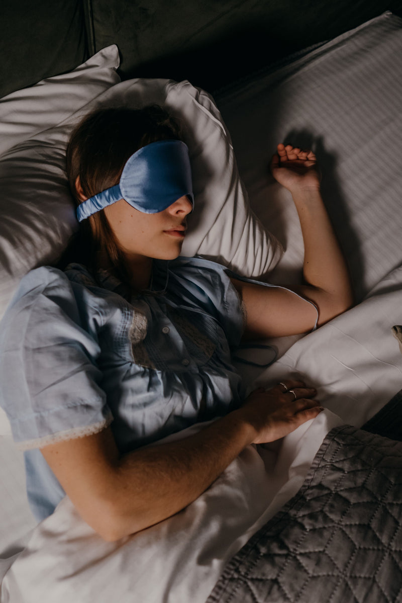 7 Ways Your Menstrual Cycle Affects Your Sleep (And How to Fix It)